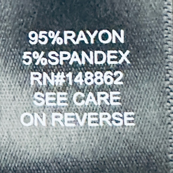 Women’s Torrid Olive Green Blouse - Picture 4 of 4